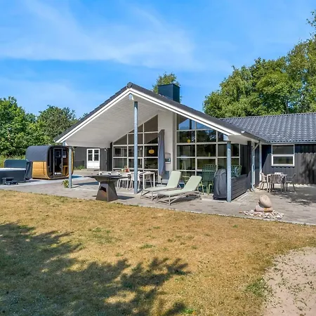 Wreth - 1-5km From The Sea By Interhome